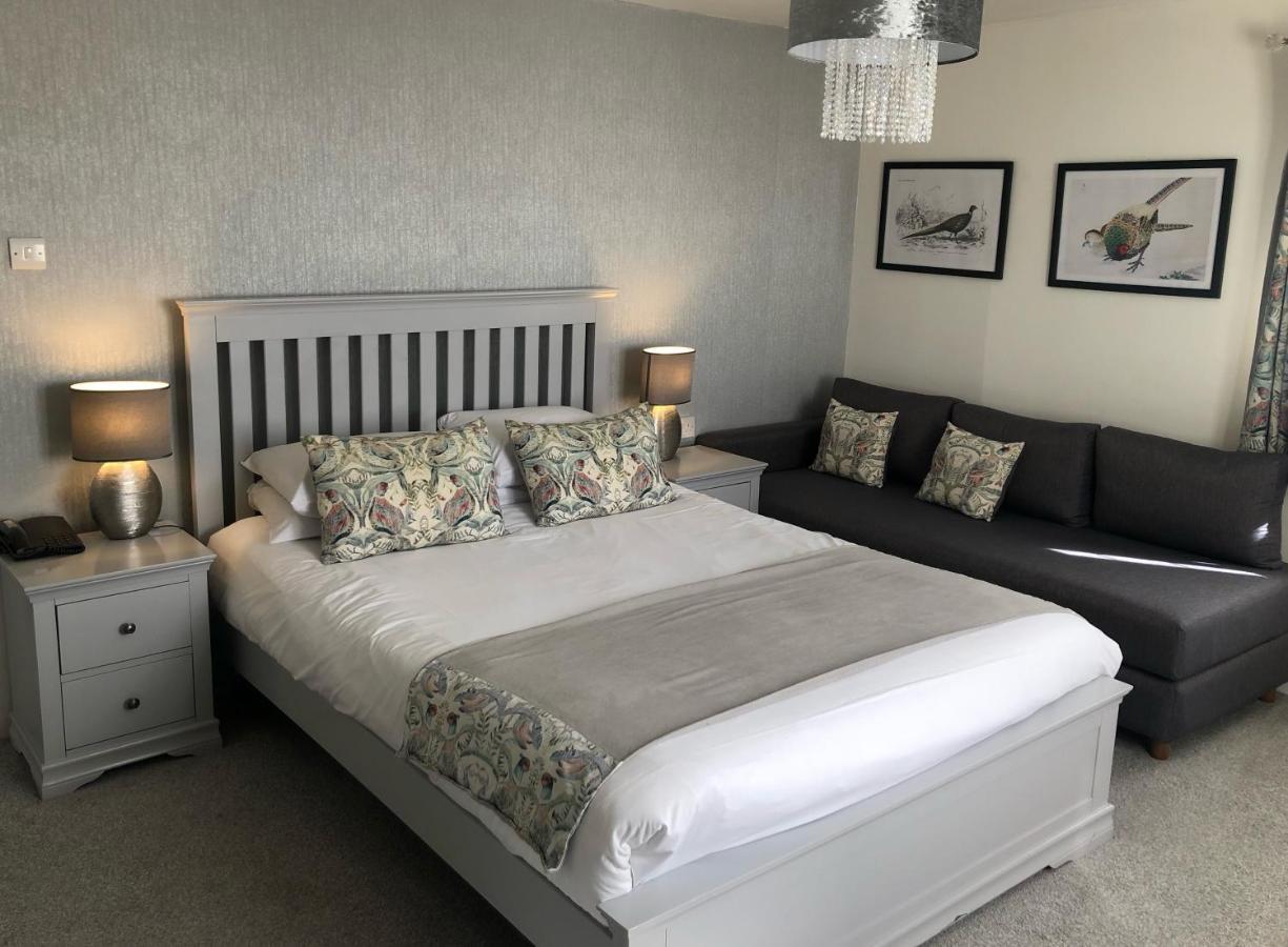The Great House Hotel Bridgend  Esterno foto