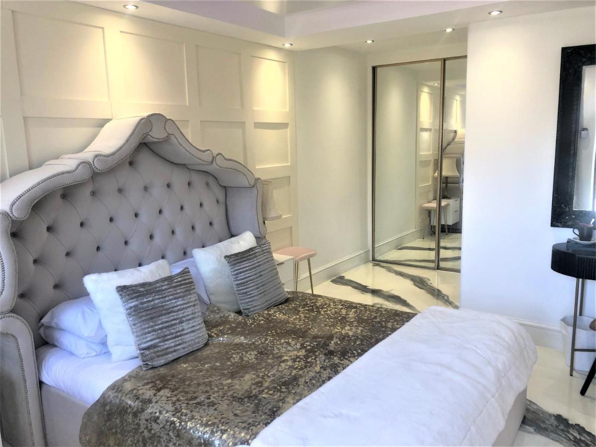 The Great House Hotel Bridgend  Esterno foto
