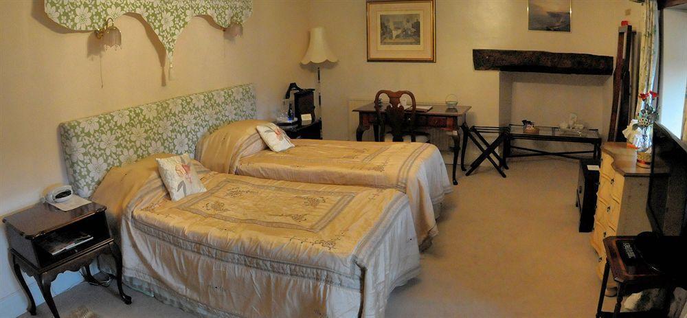 The Great House Hotel Bridgend  Esterno foto