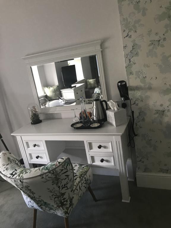 The Great House Hotel Bridgend  Esterno foto